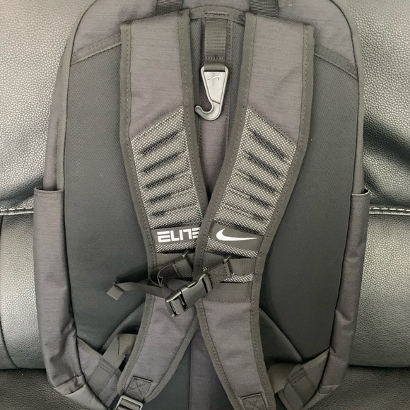 Nike Elite Basketball Backpack - Picture 2 of 7